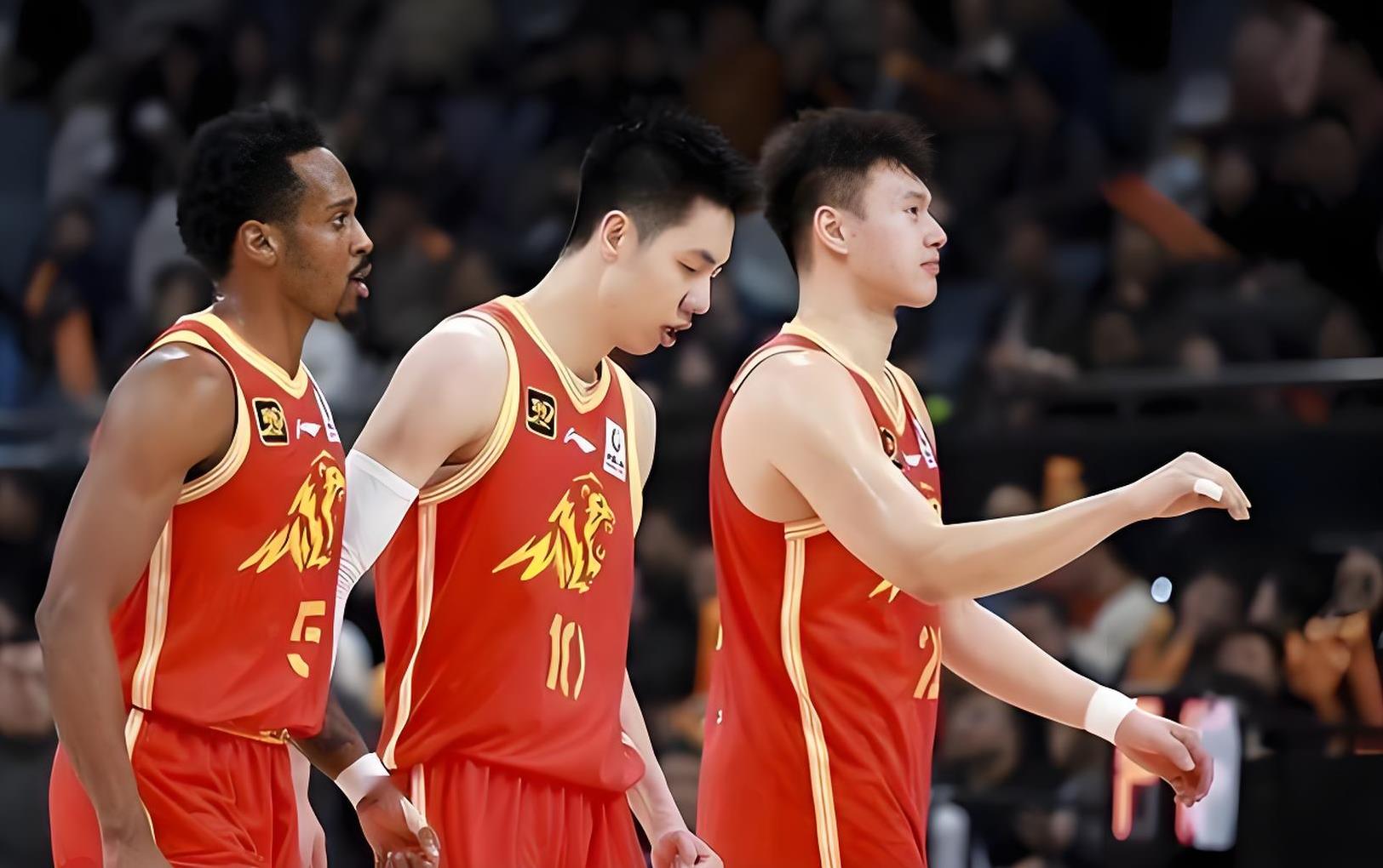 关于精彩对决，豪门球队各施全力争夺胜利！的信息