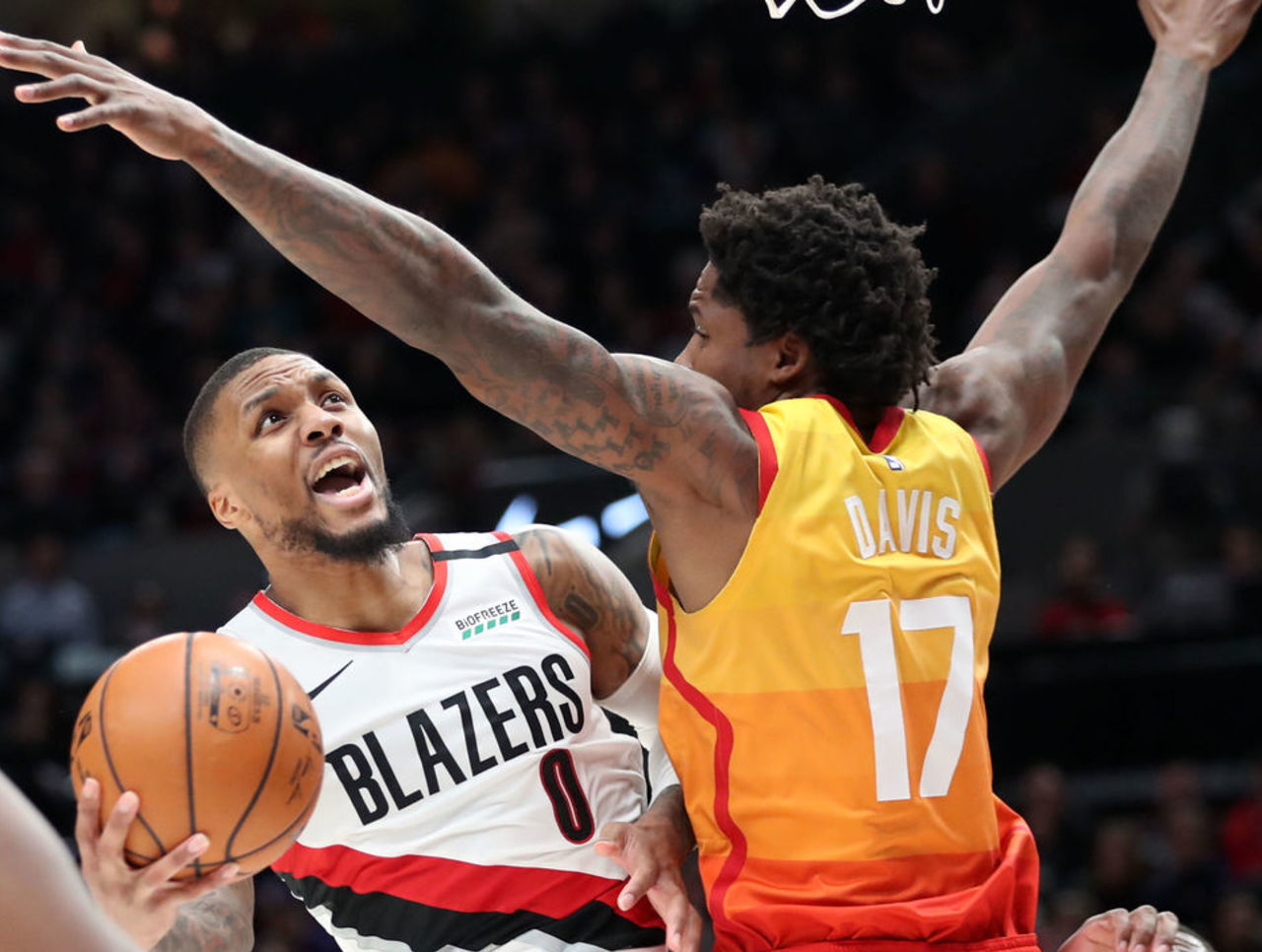 拓荒者惜败爵士，连胜告终