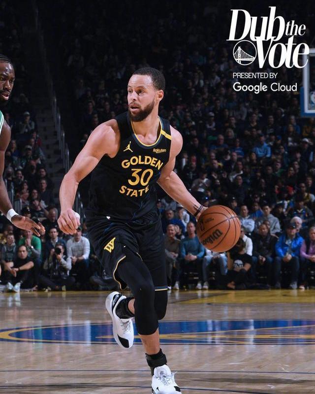 勇士击败凯尔特人，取得十连胜