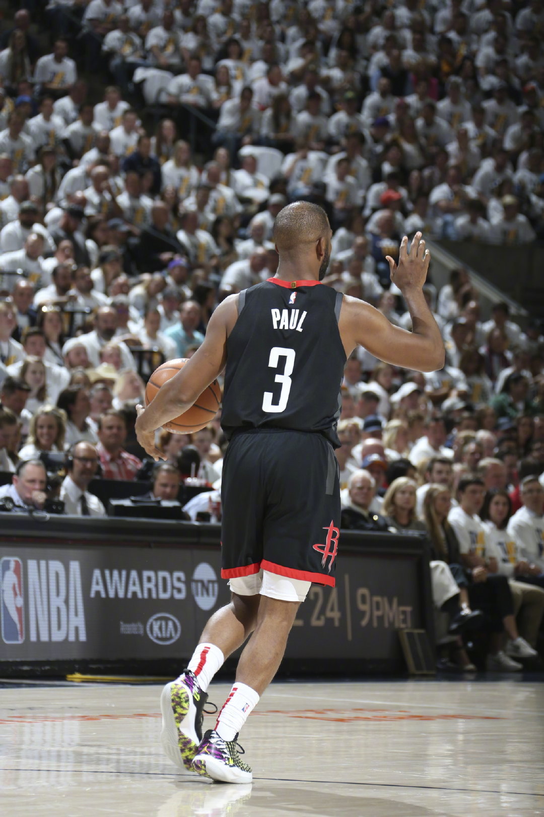 波兰男篮碾压灰熊，费沃斯送出助攻