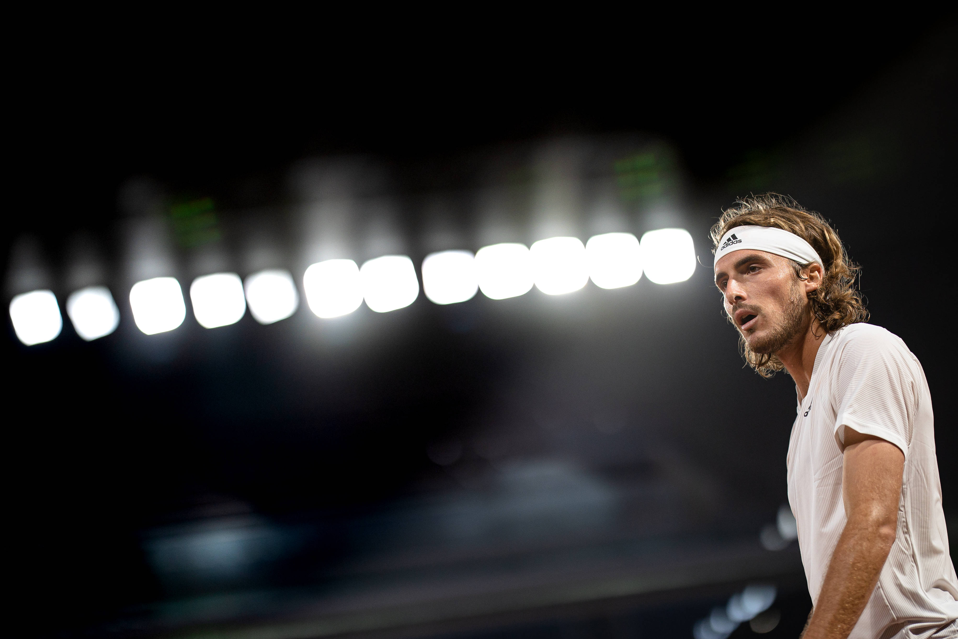 美国网球队轻取法国网球队，西西帕斯爆发神勇