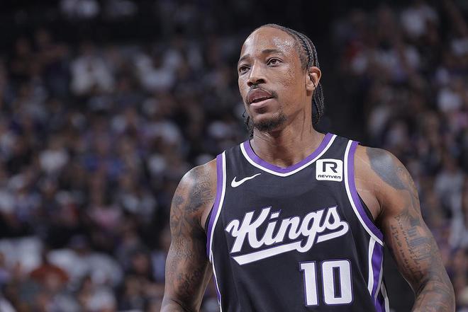 小牛遭遇马刺绝杀,德罗赞砍下32分的简单介绍 小牛遭遇马刺绝杀,德罗赞砍下32分的简单介绍