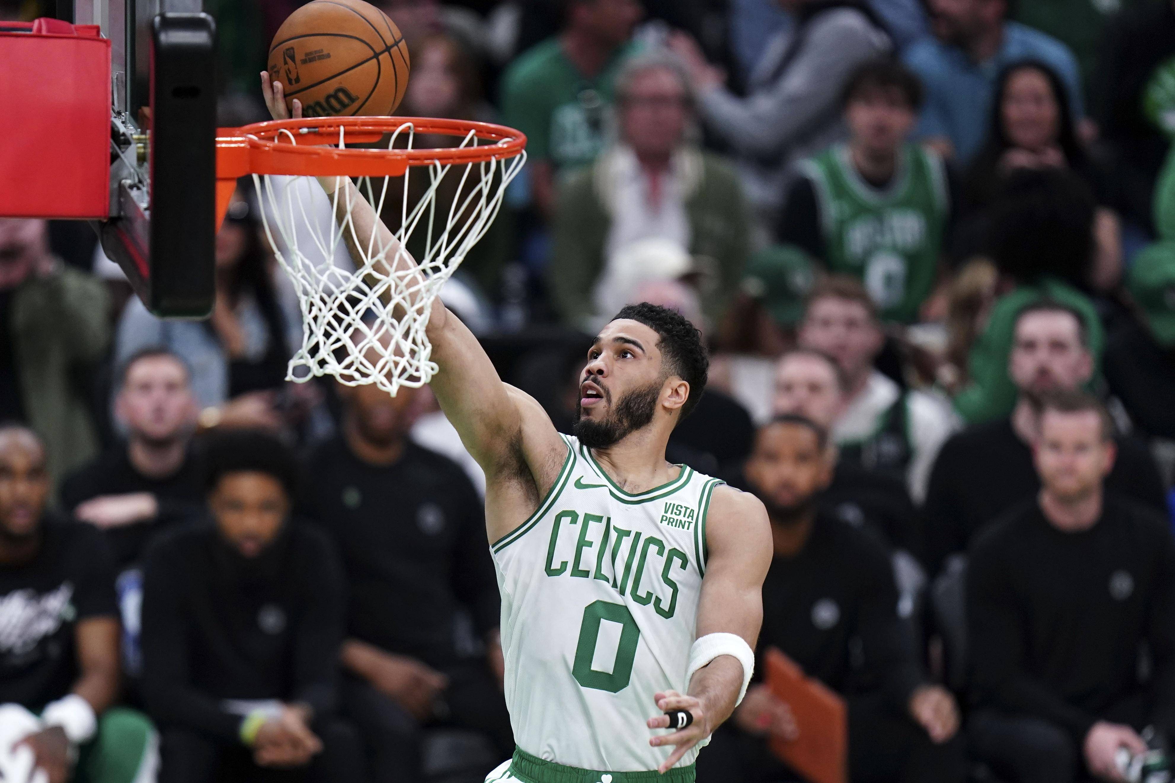 凯尔特人客场擒公牛，取得四连胜的简单介绍