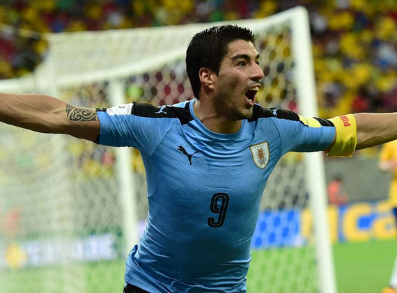 中国完胜罗马,苏亚雷斯点燃赛场 中国完胜罗马,苏亚雷斯点燃赛场