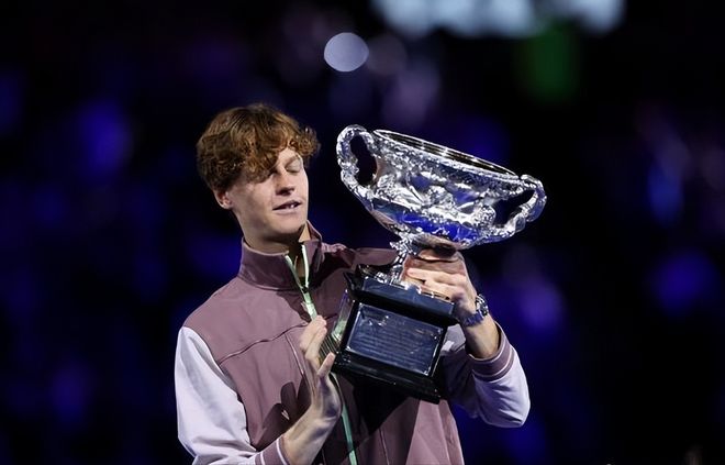 澳网横扫ATP总决赛,辛纳刷新纪录 澳网横扫ATP总决赛,辛纳刷新纪录