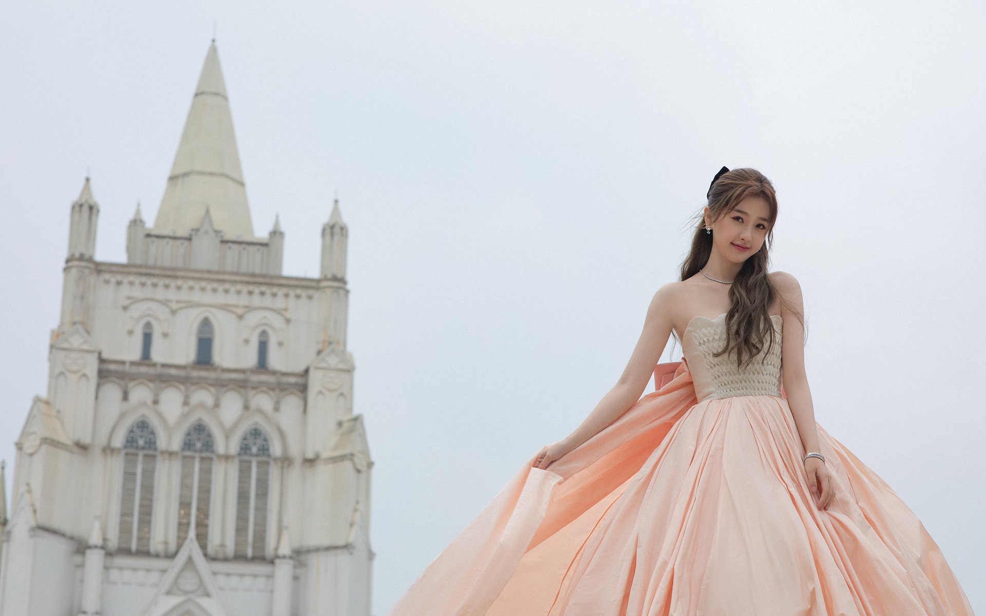 压力之下显英雄,克莱爆发引领骑士战术压制灰熊