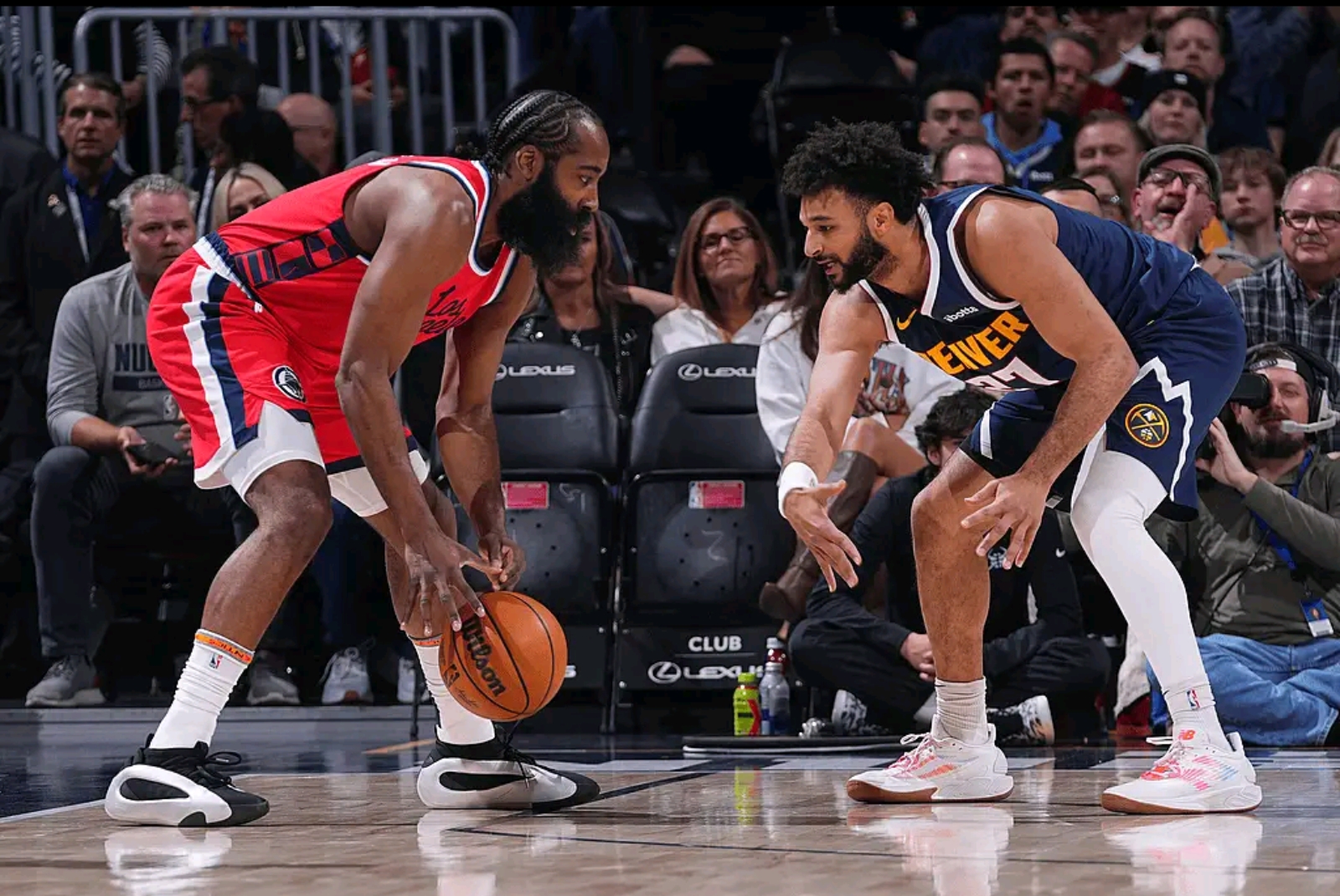 山西队对阵活塞,约基奇末节接管比赛 山西队对阵活塞,约基奇末节接管比赛