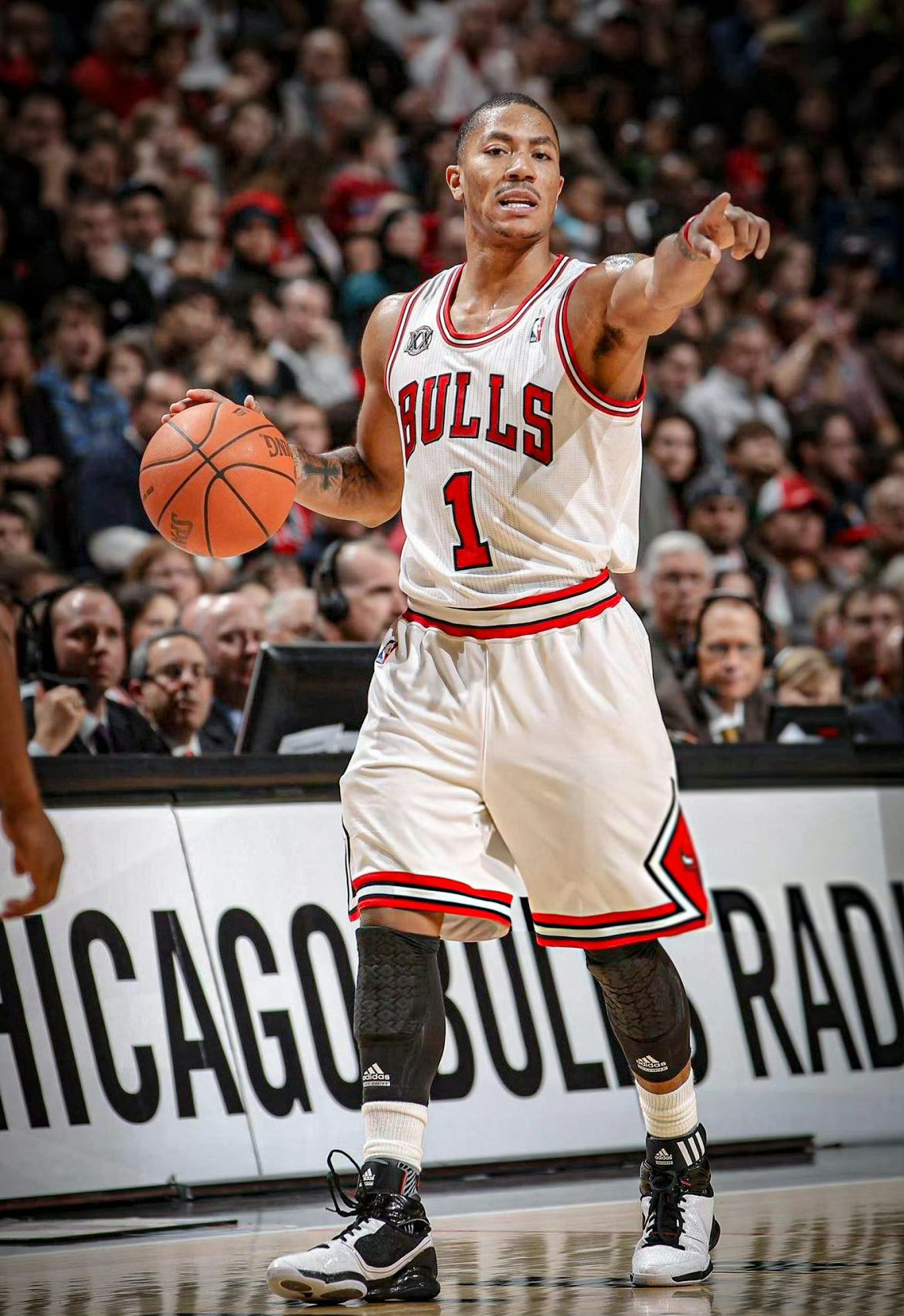 欧文关键节点连续得分，太阳冲垮公牛